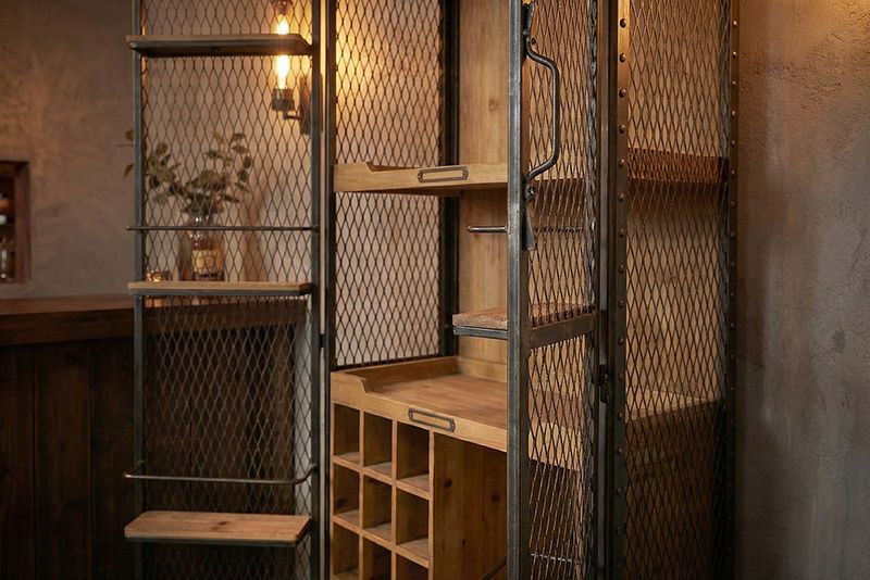 Design Barschrank LOFT 150cm natur Pinienholz Metall mit Flaschenregal