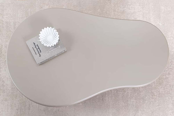 Stilvoller Couchtisch ORGANIKO 130cm cement greige organische Form
