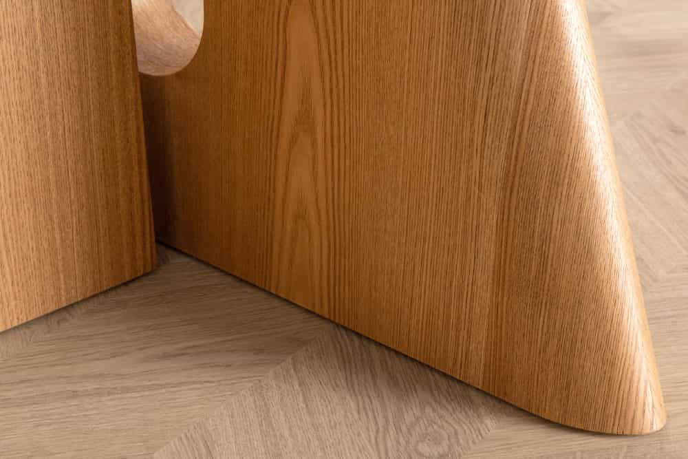 Runder Esstisch ORGANIKO 120cm natur Eichenholz Keramik Travertin