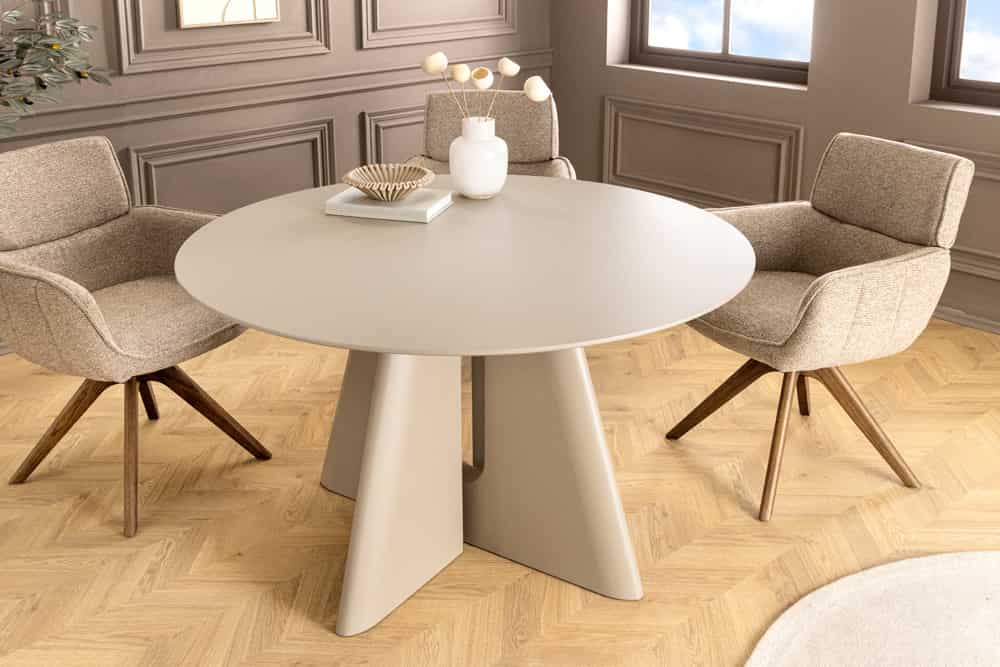 Runder Esstisch ORGANIKO 120cm cement greige mit skulpturalem Säulengestell