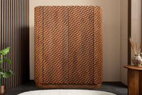 Massiver Barschrank ADLON 140cm braun Mangoholz mit 3D-Front und Weinregal
