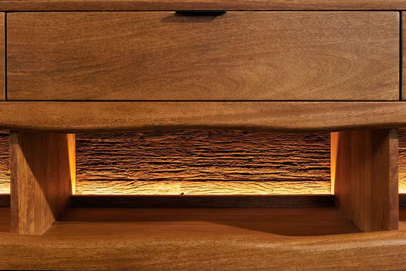 Massives Sideboard GRAND 180cm braun Mangoholz mit LED-Beleuchtung Schubladen