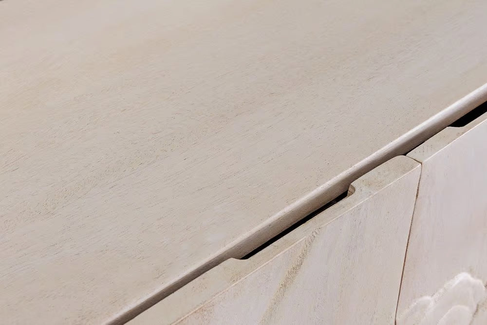 Massives Highboard LION 120cm creme Mangoholz schwarz Metall 3D Schnitzereien Kunstwerk