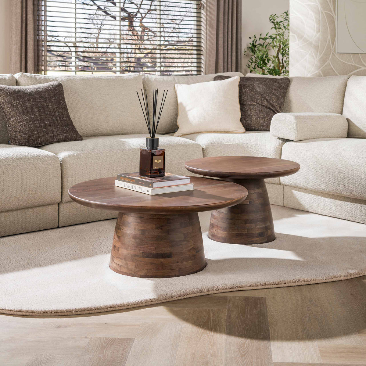 Couchtisch Mova rund Set aus 2 / Massiv Akazie braun