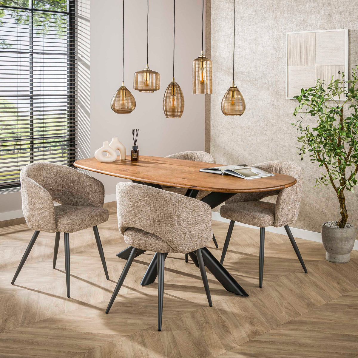 CLIFF Esstisch ovales Rohr 180cm / Massiv Mango sand