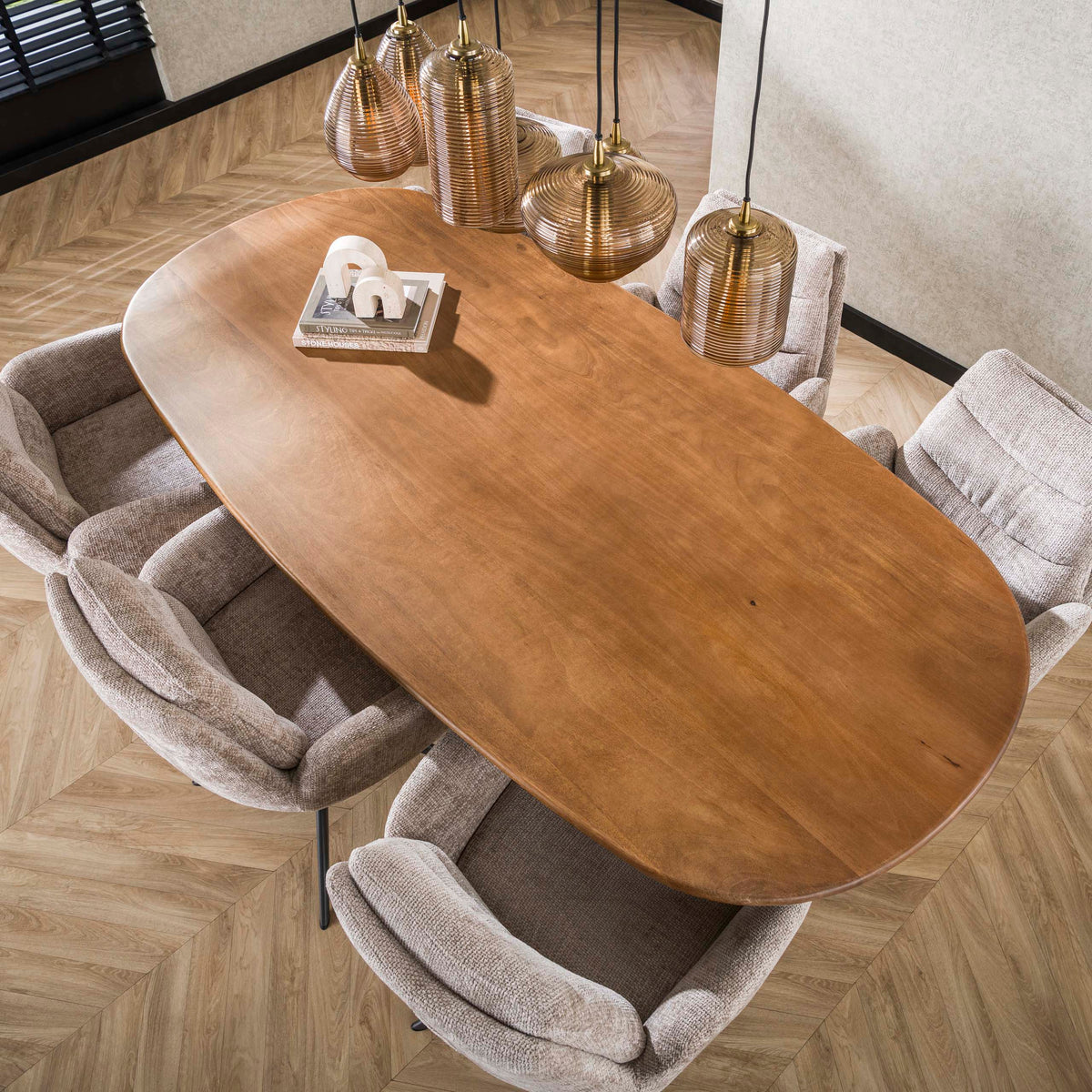CLIFF Esstisch ovales Rohr 215cm / Massiv Mango sand