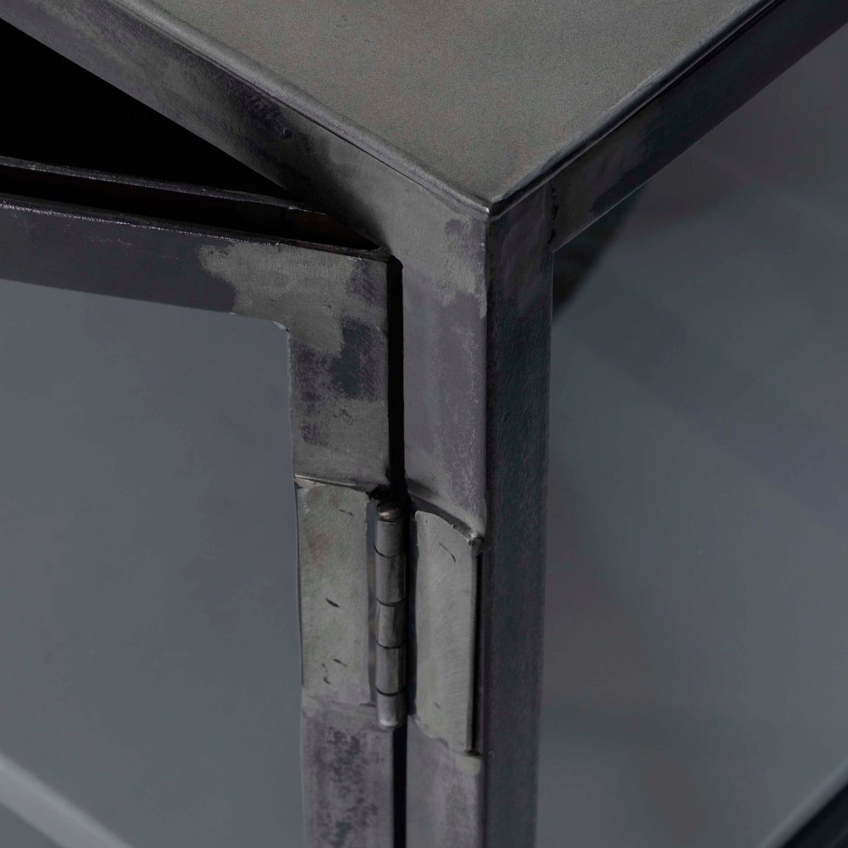 Vitrine Rift Metal 2 Türen / Gunmetal