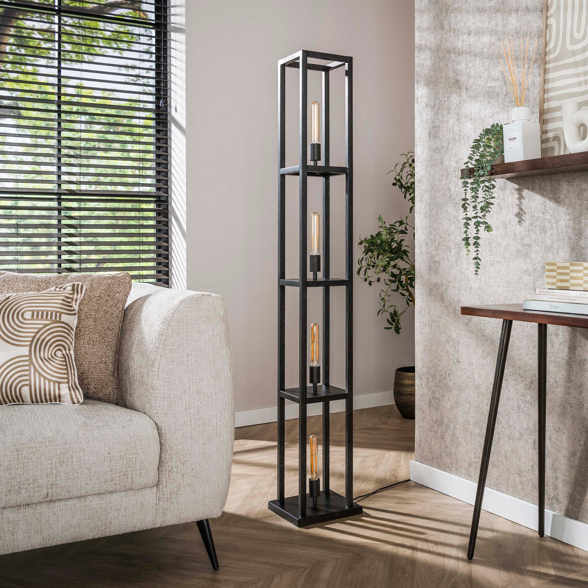 Stehleuchte QUADRA 4F – Beige & Arctic Schwarz
