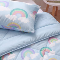 Kinderbettdecke 2-in-1 mit integriertem Bezug, inkl. Kissenbezug –verschiedene Designs