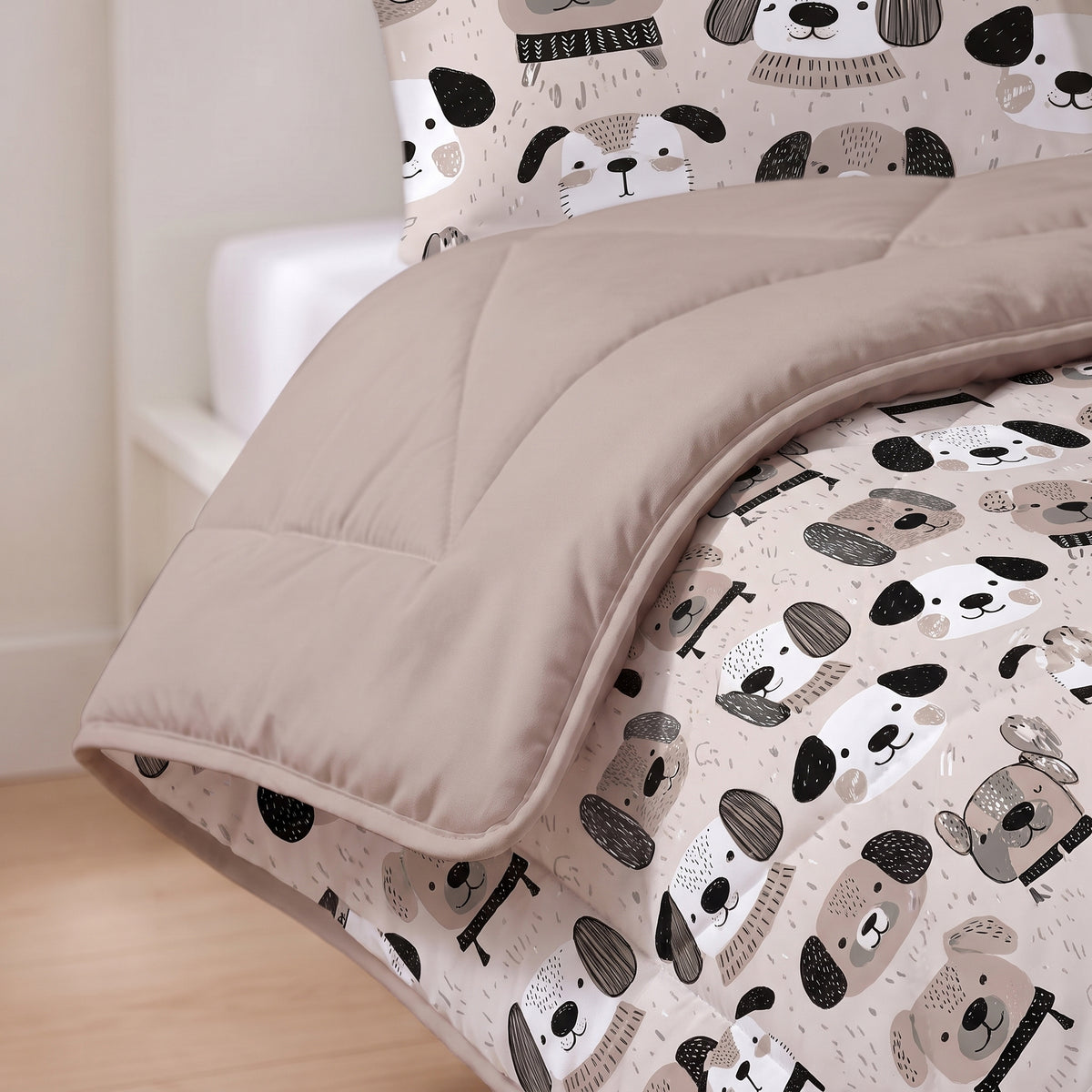 Kinderbettdecke 2-in-1 mit integriertem Bezug, inkl. Kissenbezug –verschiedene Designs
