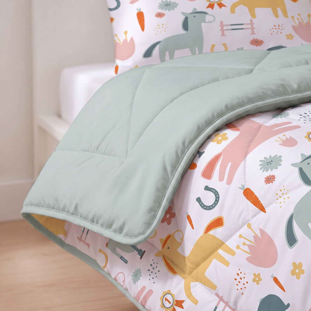 Kinderbettdecke 2-in-1 mit integriertem Bezug, inkl. Kissenbezug –verschiedene Designs