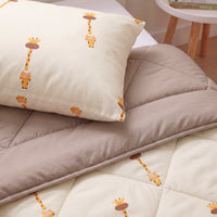 Kinderbettdecke 2-in-1 mit integriertem Bezug, inkl. Kissenbezug –verschiedene Designs