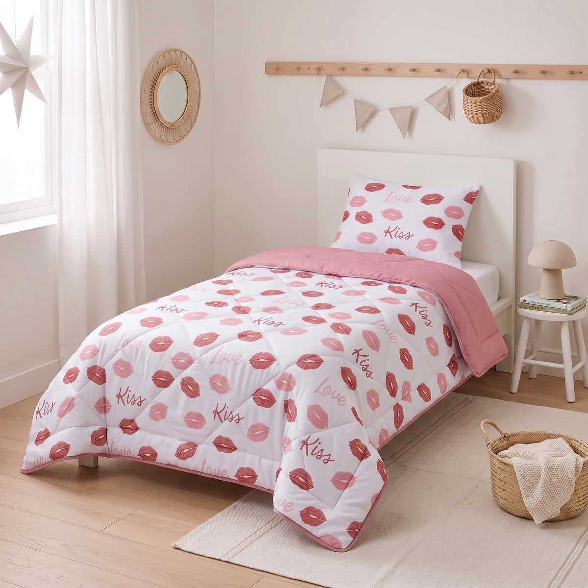 Kinderbettdecke 2-in-1 mit integriertem Bezug, inkl. Kissenbezug –verschiedene Designs
