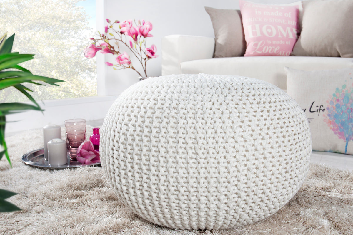 LEEDS Design Strick Pouf 50cm weiß Baumwolle handgearbeitetes Sitzkissen