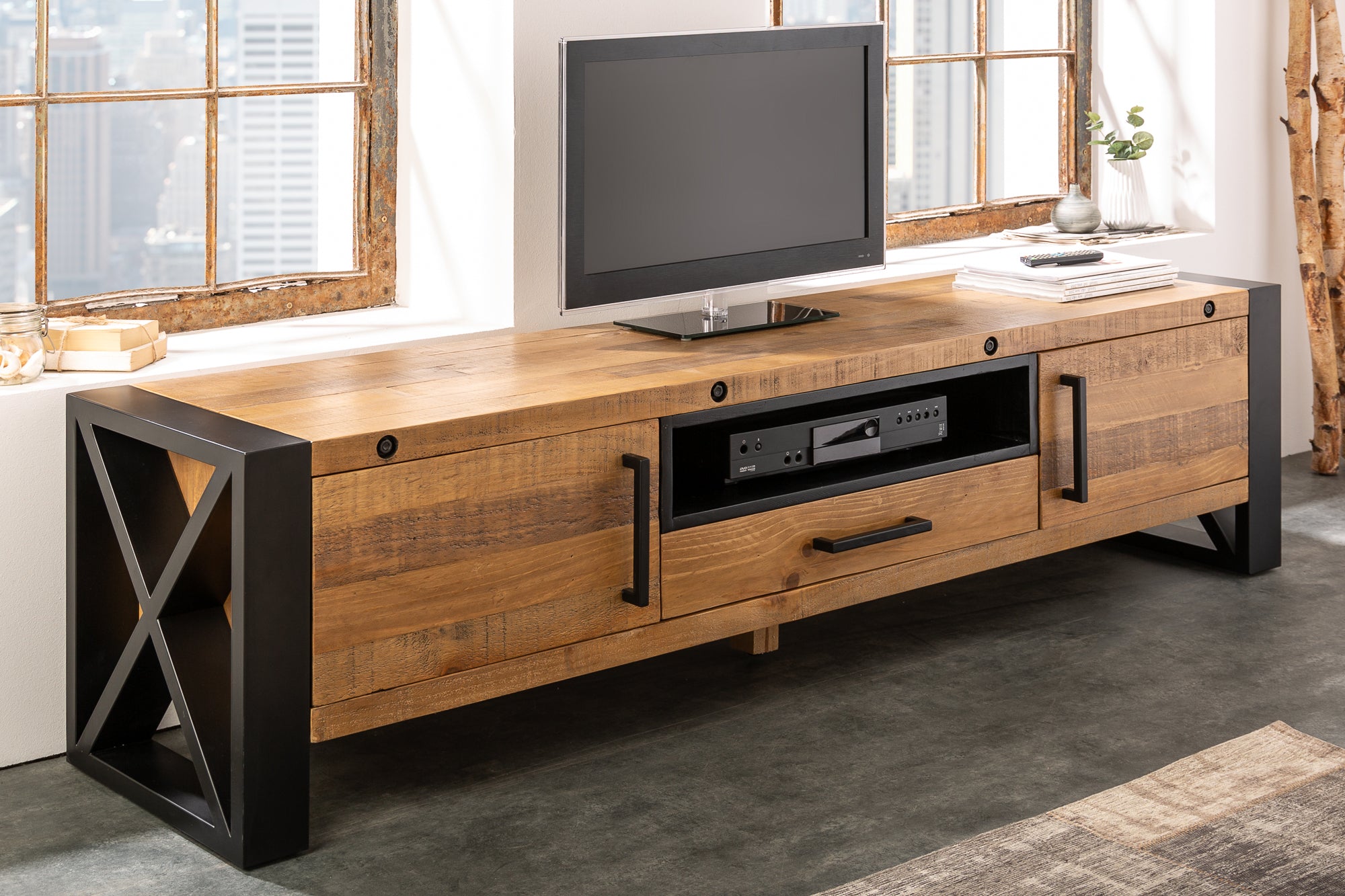 THOR Massives TV Lowboard 200cm recyceltes Pinienholz im Industrial Design