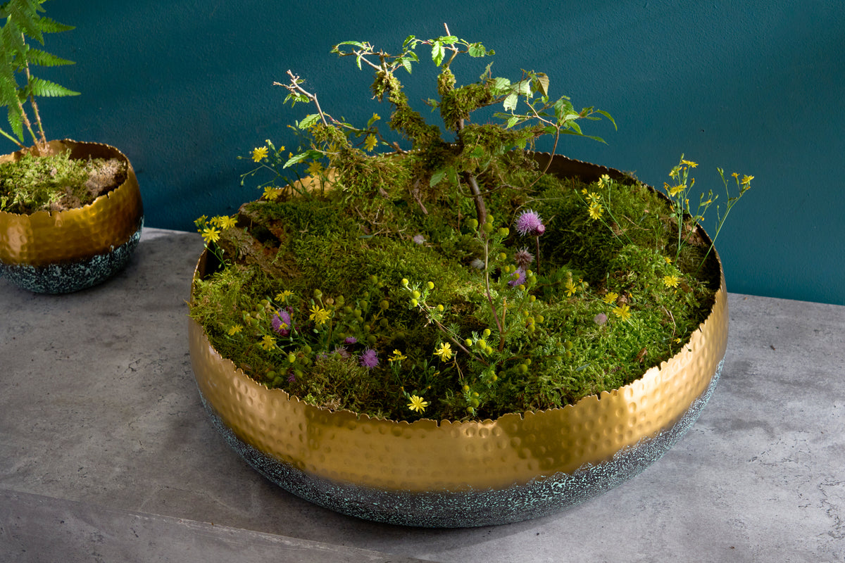 ORIENT Handcrafted decorative bowl 23cm gold with patina in classic hammered design