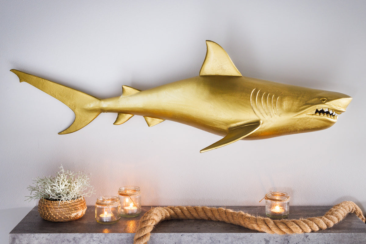 Maritime Wanddekoration HAI 105cm gold Metall handmade Haifisch Design Skulptur