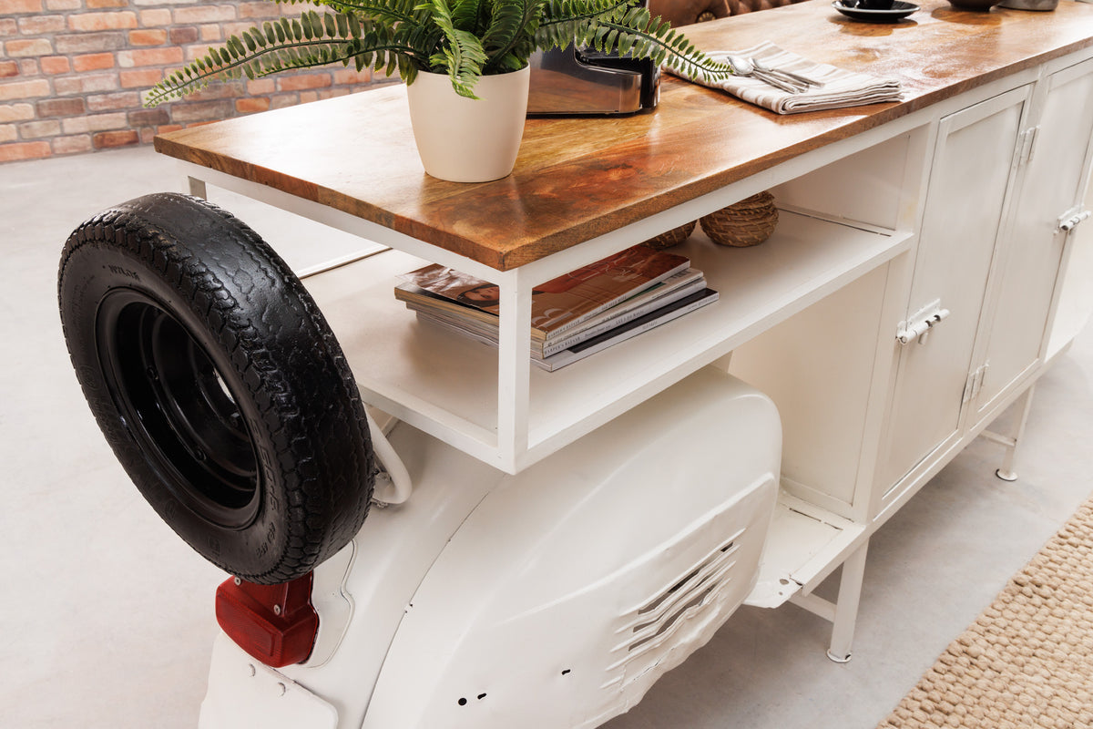 SCOOTER Extravaganter Barschrank 250cm weiß Retro-Konsole Motorroller mit Mangoholz Upcycling